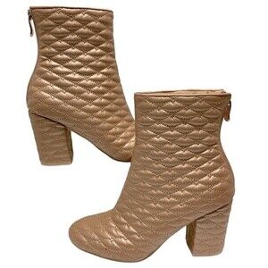 Mackin J Women’s Beige Gold Trimmed Quilted Ankle Boots